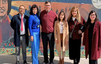 La delegación de la Universidad estuvo encabezada por el Prorrector de la Universidad de Santiago de Chile, Dr. Carlos Yévenes Ortega, acompañado por la Administradora de los Liceos de Administración Delegada, Dra. Laura Almendares Calderón; la Encargada del Área de Docencia, Mg. Myriam Vera Fuentes; y el Encargado del Área de Finanzas y Gestión, Felipe Medina Duarte.