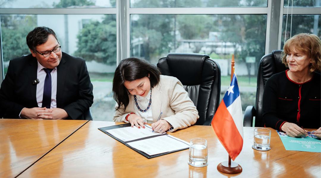En su firma participó el Prorrector, Dr. Carlos Yévenes Ortega, y la Vicerrectora de Calidad de Vida, Dra. Rocío Núñez Carrasco.